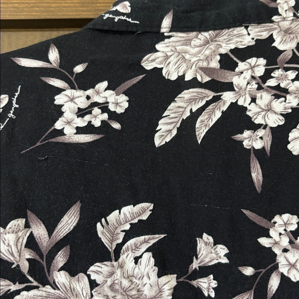 Spiritual Gangster Maya Floral Black and White Kimono With Pockets One Size - Picture 9 of 9